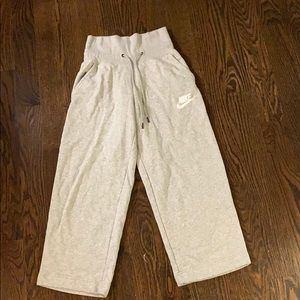 NIKE SWEATPANTS